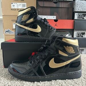 Air Jordan 1 Retro High Black Metallic Gold, Used (Size US Men’s 10.0)